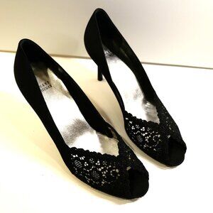 Black Chantilly Lace Evening Pumps